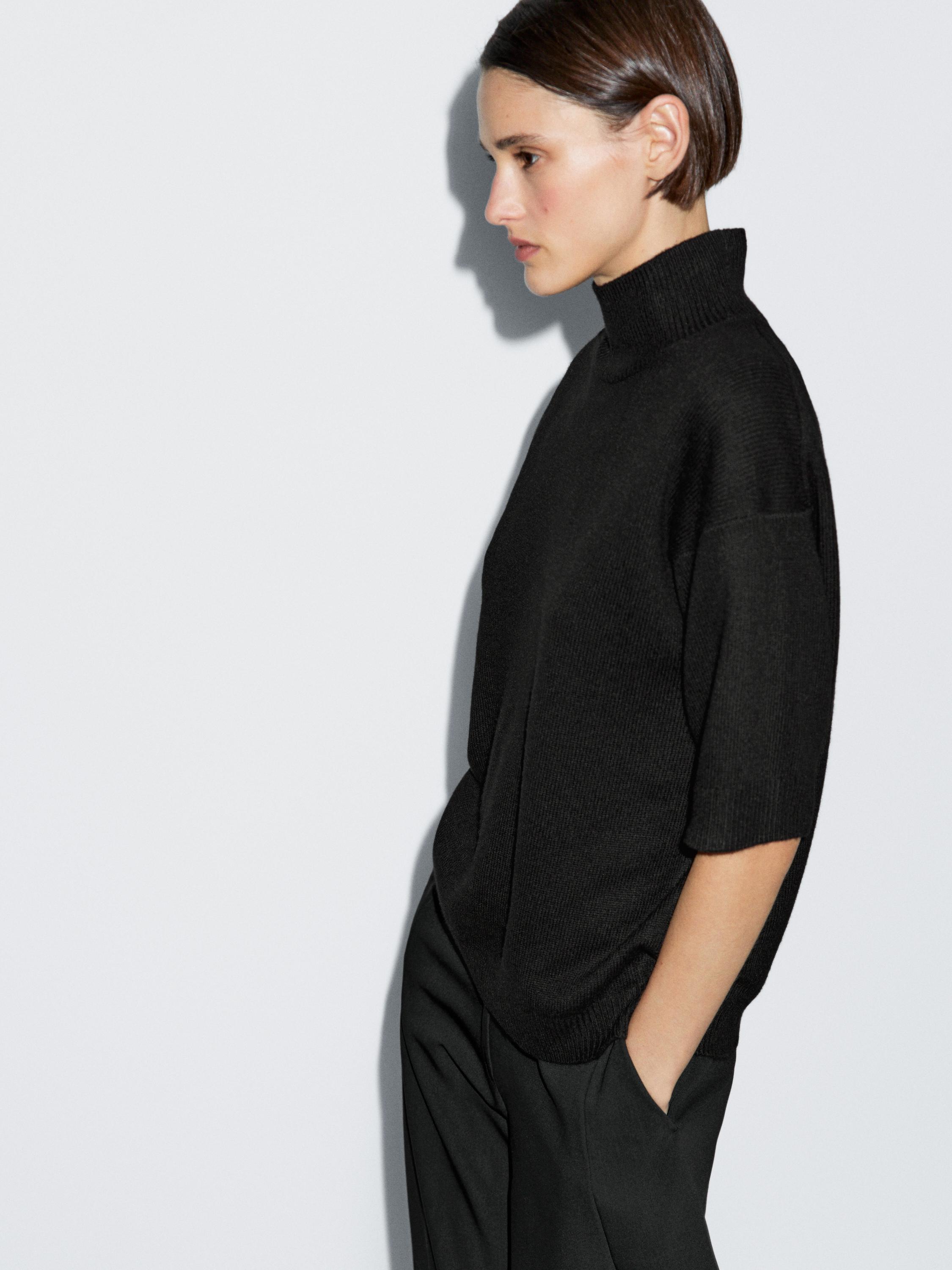 Short sleeve 100% wool knit sweater